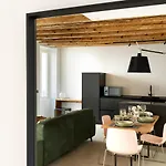 Apartment Sg9 *