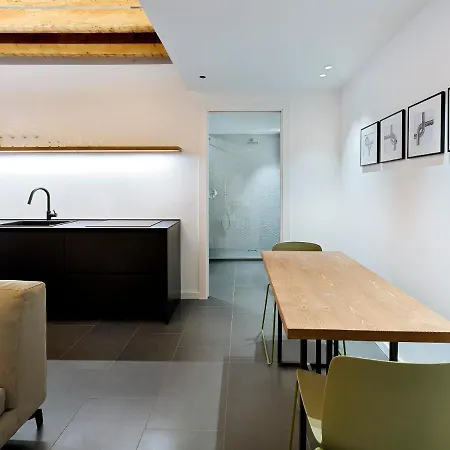 Sg9 Apartment