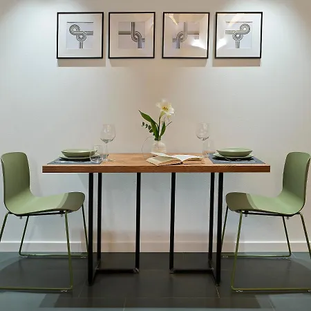 Sg9 Apartment